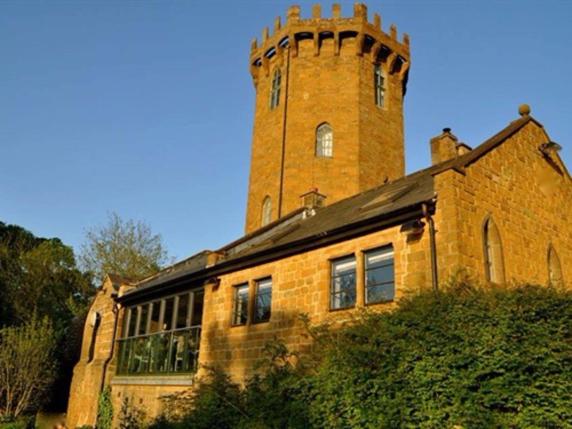 Castle At Edgehill Hotel Banbury Exterior photo